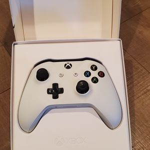XBOX ONE CONTROLLER